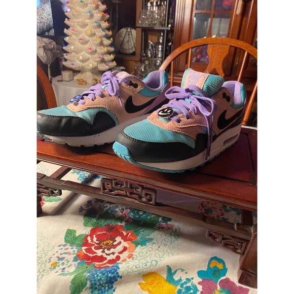 NIKE Air Max 1 Have a Nike day Multicolor YOUTH 7 WMNS 8.5 EUC Smiley toe charms - Picture 6 of 16